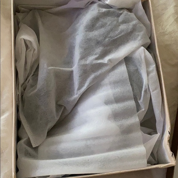 Black Pumps - Picture 8 of 14